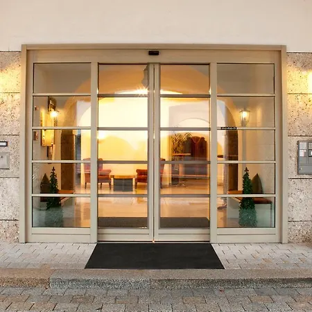 Hotel Zur Post 4*
